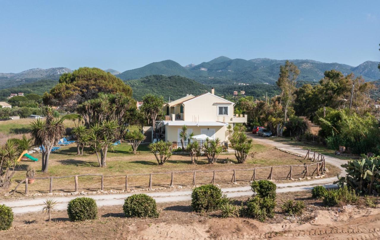 Lazaris Apartments Almiros Beach Eksteriør billede